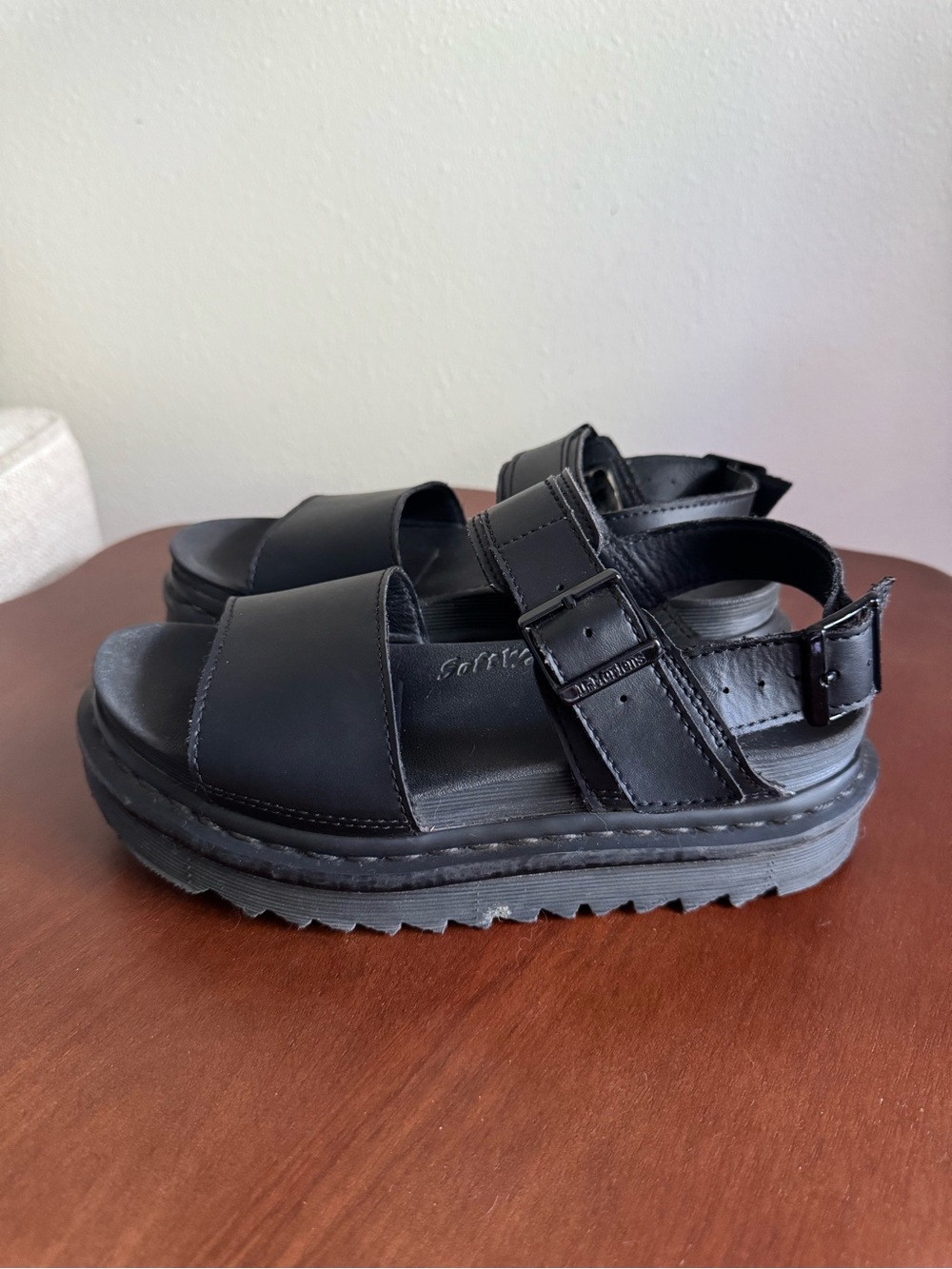 Dr. Martens Voss Black Leather Platform Sandals Women's Size 5